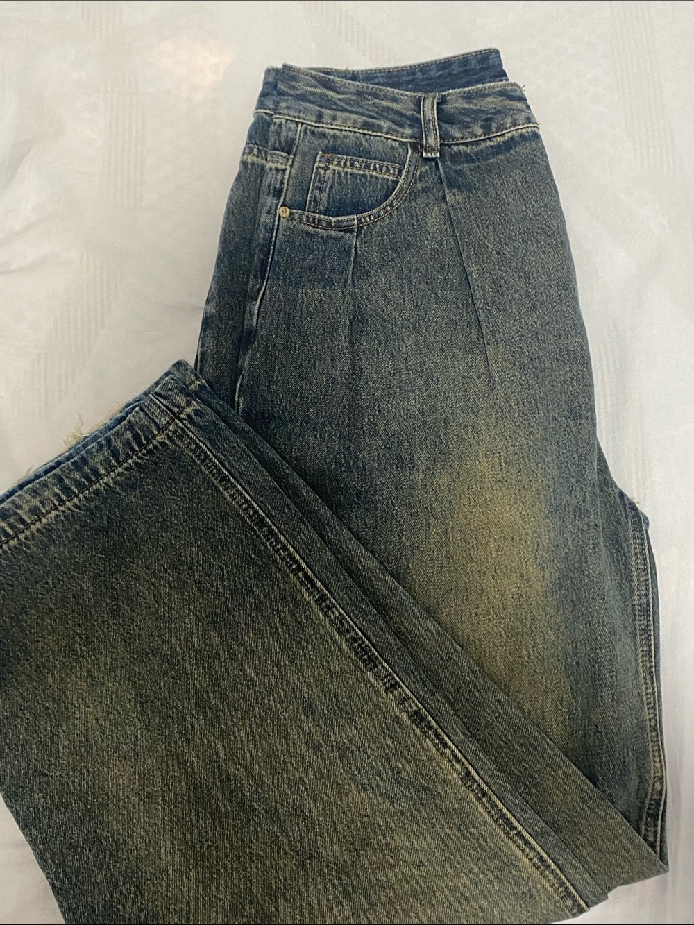 High-Rise Women's Jeans in Washed Black